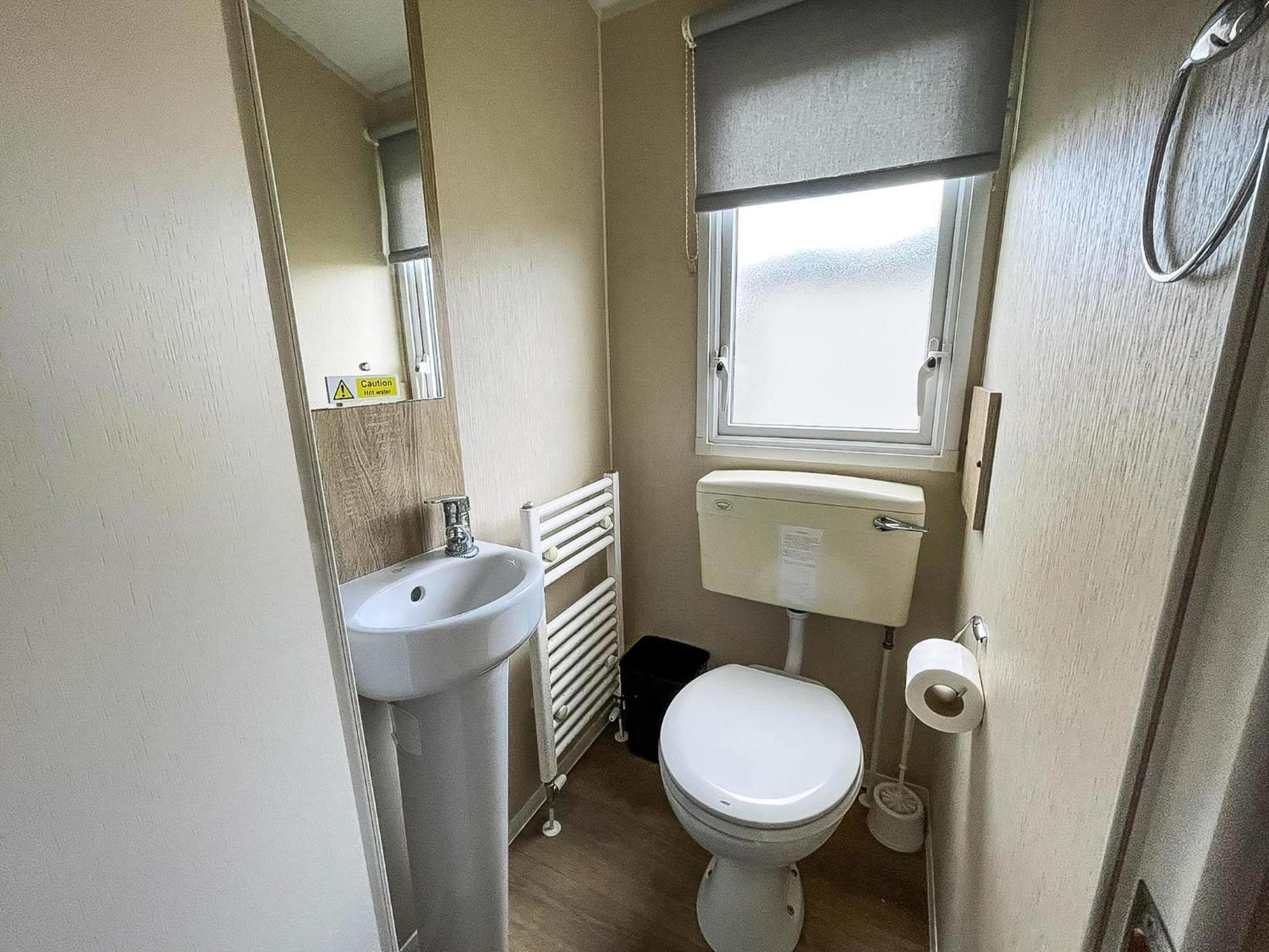 Great 6 Berth Caravan Nearby The Beach In Walton-On-The-Naze Ref 17181X Kültér fotó